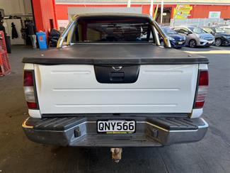 2003 Nissan Navara - Thumbnail