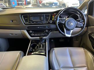 2016 Kia Carnival - Thumbnail