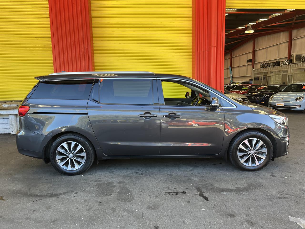 2016 Kia Carnival