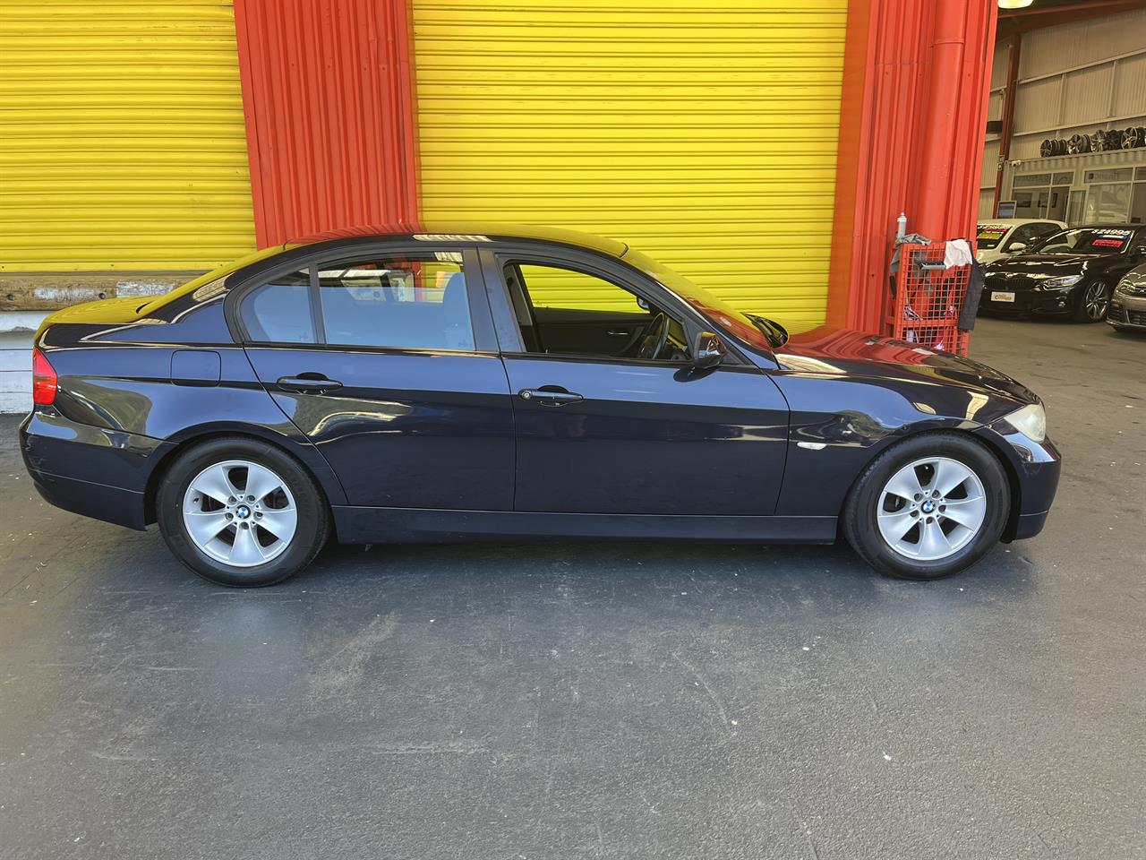 2006 BMW 320i