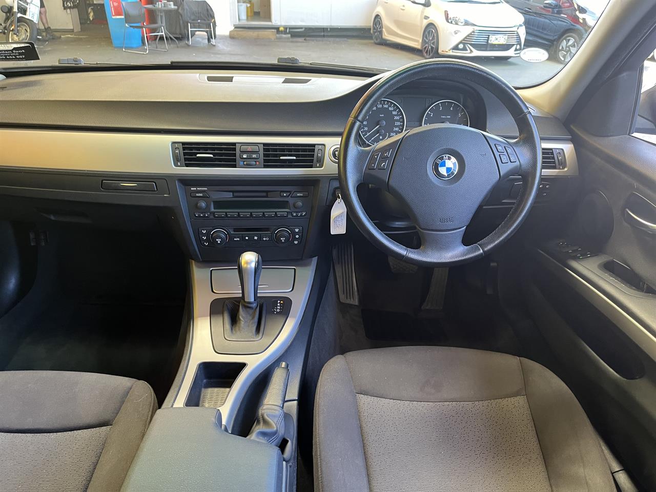 2006 BMW 320i