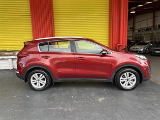 2016 Kia Sportage - Thumbnail