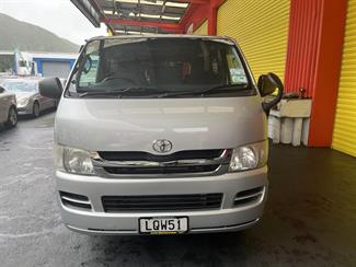 2009 Toyota Hiace - Thumbnail