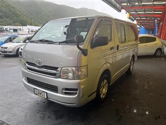 2009 Toyota Hiace - Thumbnail