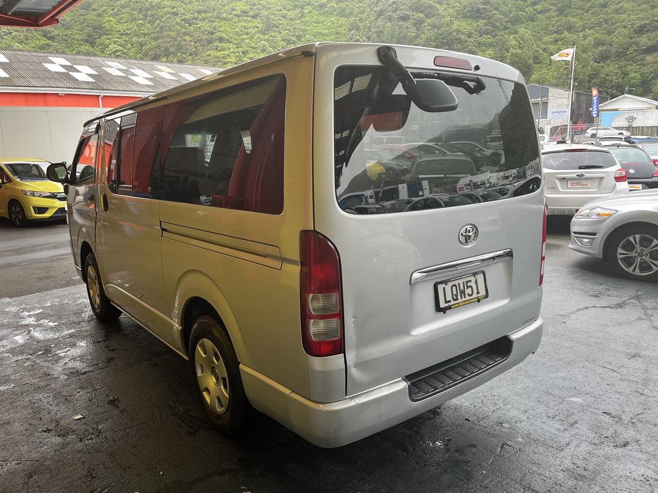 2009 Toyota Hiace