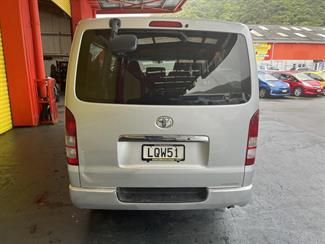 2009 Toyota Hiace - Thumbnail