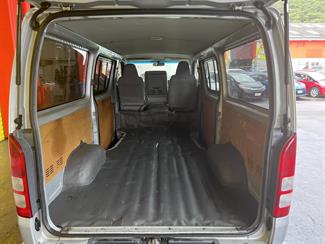 2009 Toyota Hiace - Thumbnail