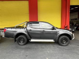 2013 Mitsubishi Triton - Thumbnail