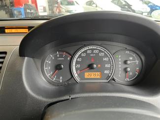 2005 Suzuki Swift - Thumbnail