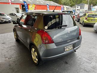 2005 Suzuki Swift - Thumbnail