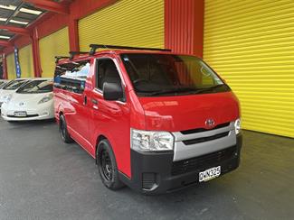 2017 Toyota Hiace - Thumbnail