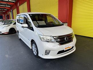 2013 Nissan Serena - Thumbnail