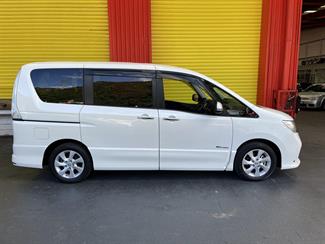 2013 Nissan Serena - Thumbnail