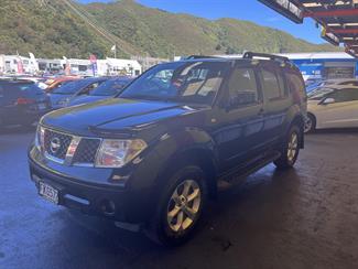 2007 Nissan pathfinder - Thumbnail