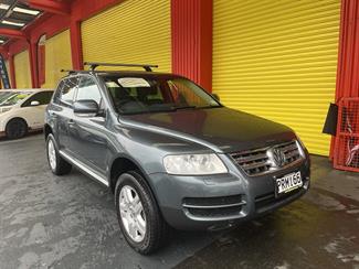 2005 Volkswagen Touareg - Thumbnail