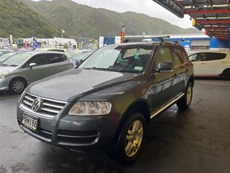 2005 Volkswagen Touareg - Thumbnail