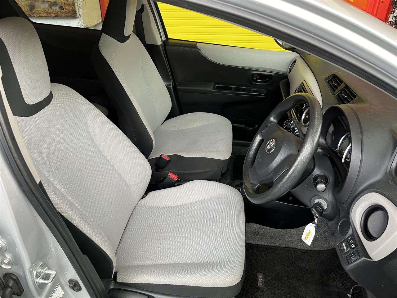 2014 Toyota Vitz