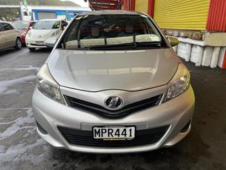 2014 Toyota Vitz - Thumbnail