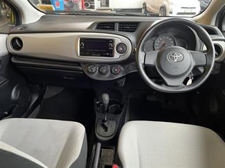 2014 Toyota Vitz - Thumbnail