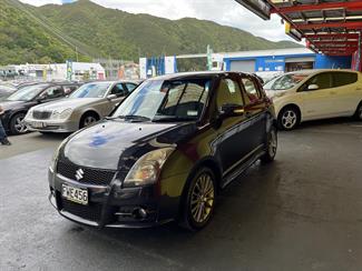 2011 Suzuki Swift - Thumbnail