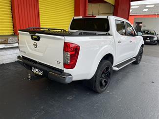 2019 Nissan Navara - Thumbnail