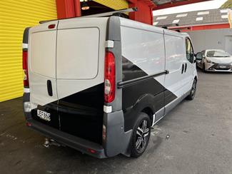 2015 Renault Trafic - Thumbnail