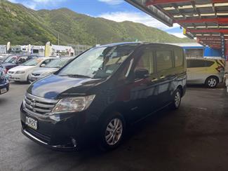 2013 Nissan Serena - Thumbnail