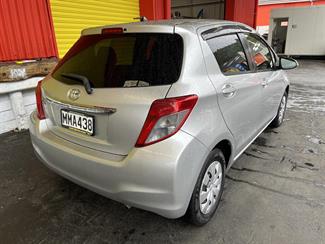 2014 Toyota Vitz - Thumbnail