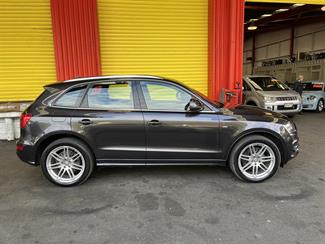 2011 Audi Q5 - Thumbnail