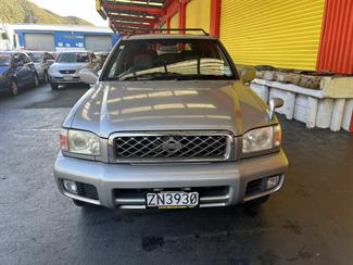 2000 Nissan pathfinder - Thumbnail