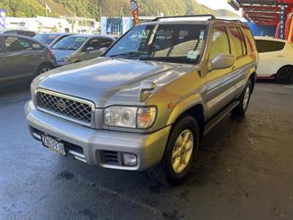 2000 Nissan pathfinder - Thumbnail