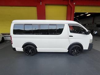 2007 Toyota Hiace - Thumbnail