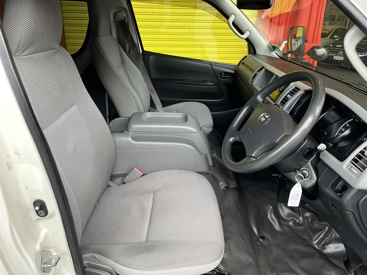 2007 Toyota Hiace