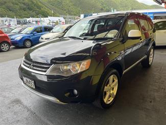 2007 Mitsubishi Outlander - Thumbnail