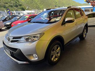 2015 Toyota RAV4 - Thumbnail