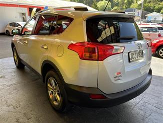 2015 Toyota RAV4 - Thumbnail