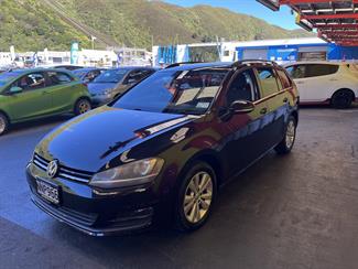 2014 Volkswagen Golf - Thumbnail