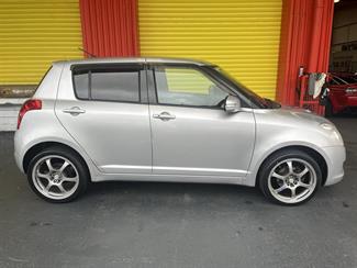 2009 Suzuki Swift - Thumbnail