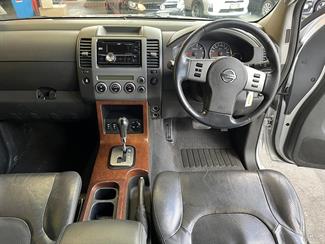 2006 Nissan pathfinder - Thumbnail