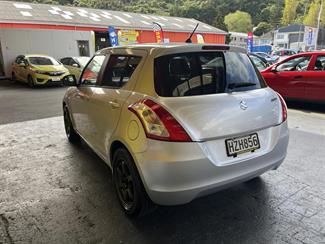 2012 Suzuki Swift - Thumbnail