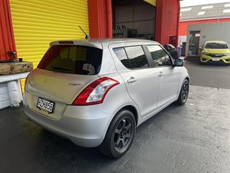 2012 Suzuki Swift - Thumbnail