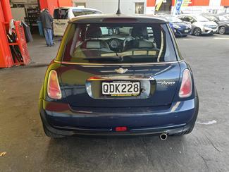 2006 Mini Cooper - Thumbnail