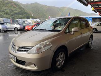 2012 Nissan Tiida - Thumbnail