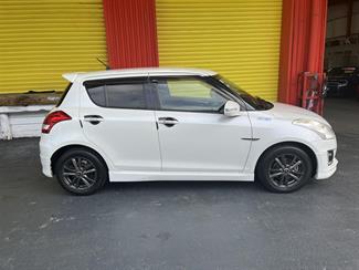 2016 Suzuki Swift - Thumbnail