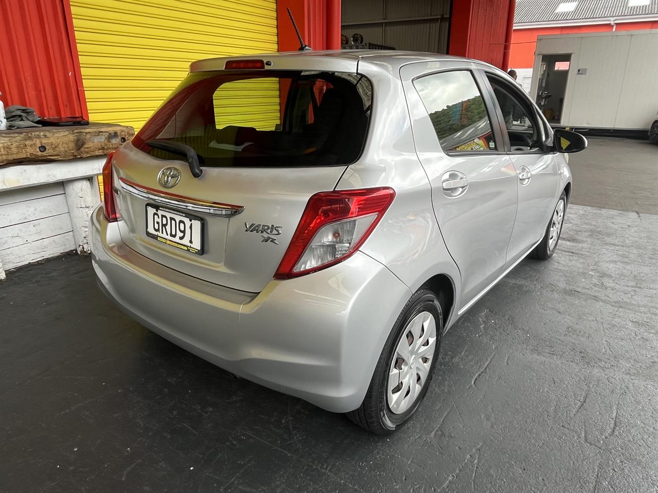 2013 Toyota YARIS