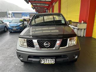 2011 Nissan Navara - Thumbnail