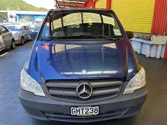 2012 Mercedes-Benz VITO - Thumbnail