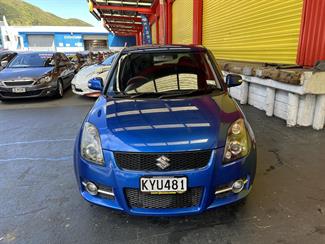 2010 Suzuki Swift - Thumbnail