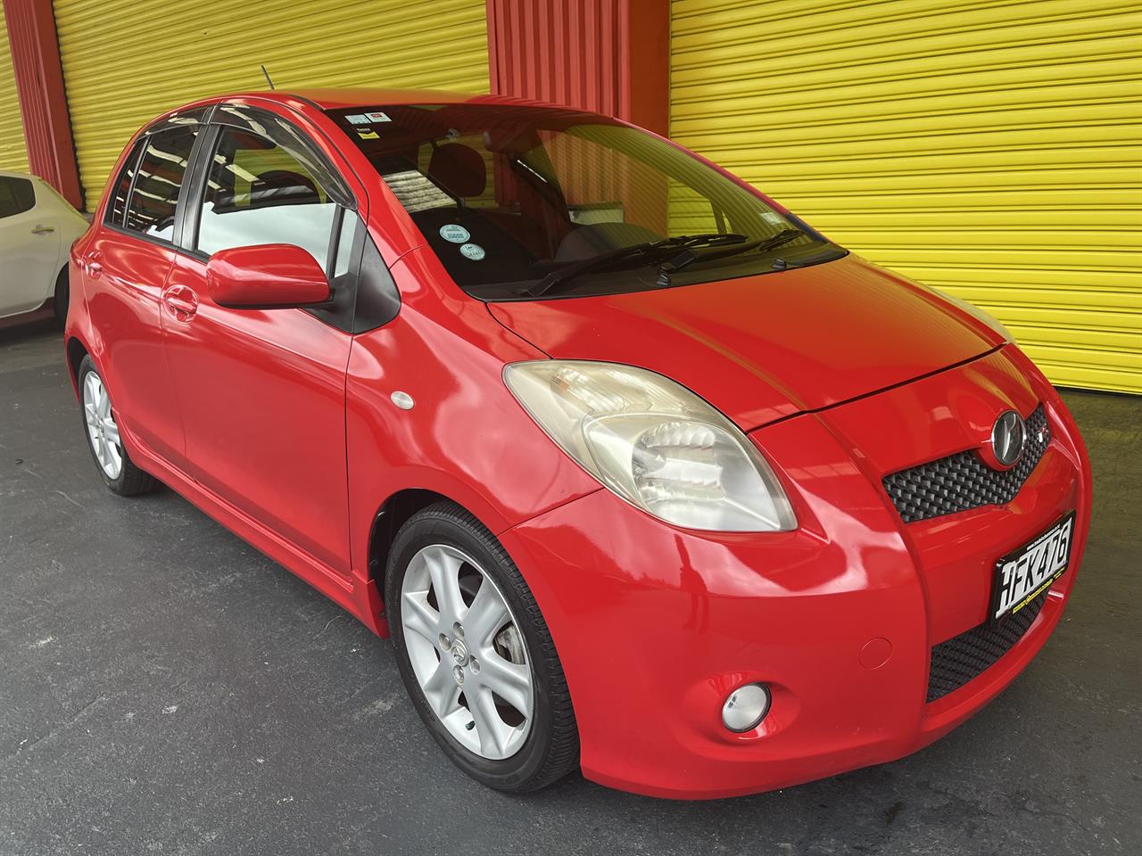 2005 Toyota Vitz