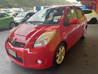 2005 Toyota Vitz - Thumbnail